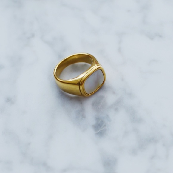 Gold Plated Squared White Seashell Signet Ring - Picture 3 of 12